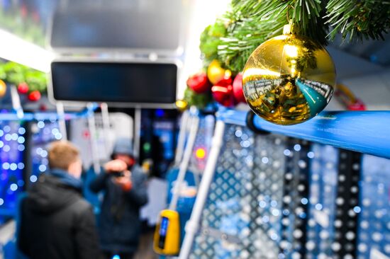 Новогодний электробус 