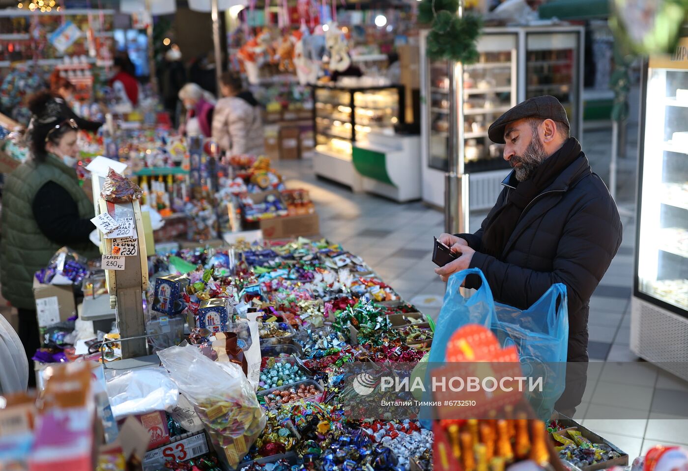 Предновогодняя торговля в регионах России