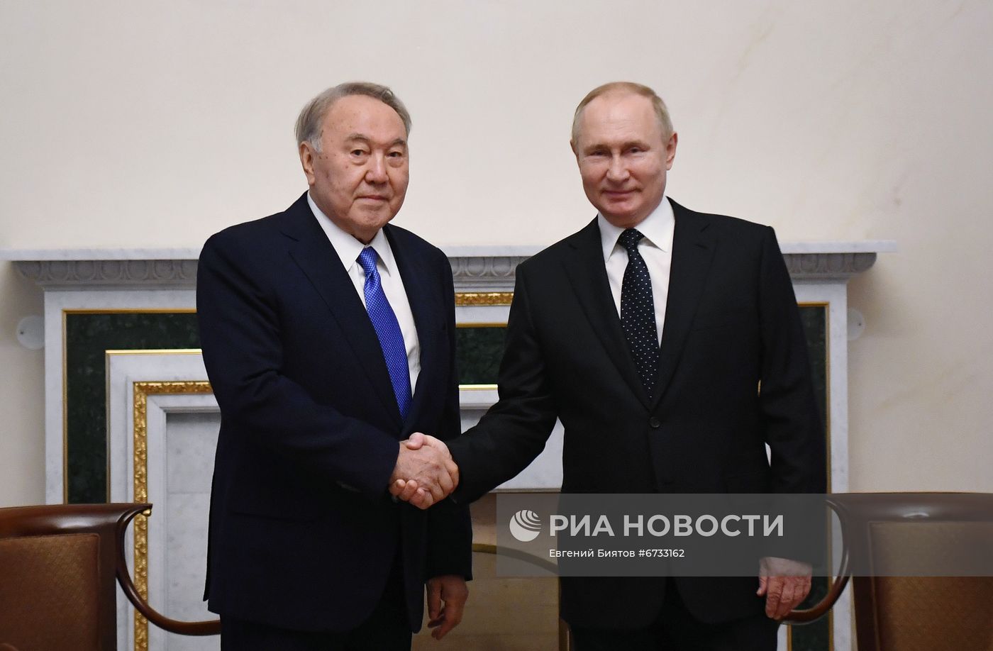Президент РФ В. Путин принял участие в неформальной встрече руководителей государств - участников СНГ