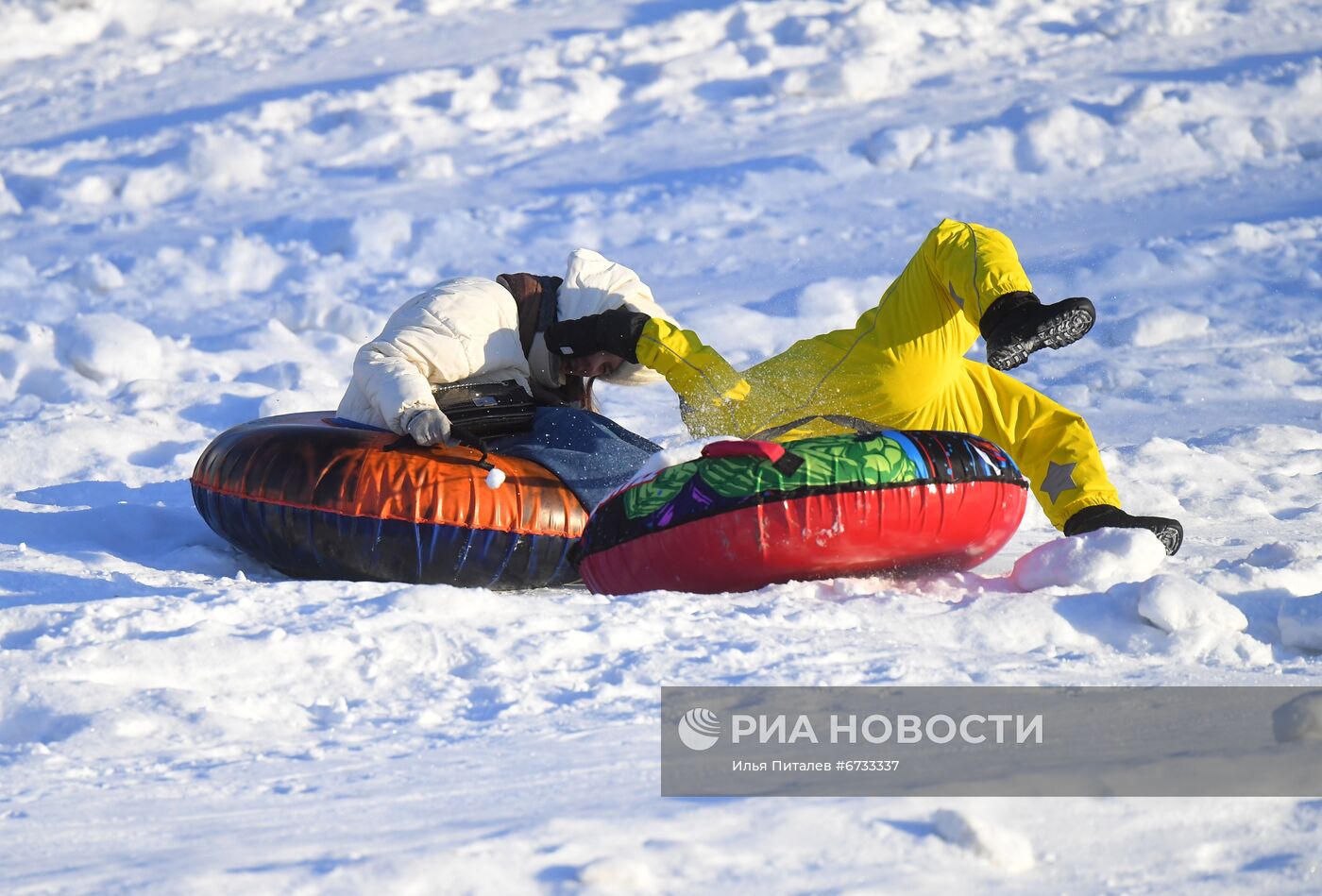 Катание на тюбингах в Москве