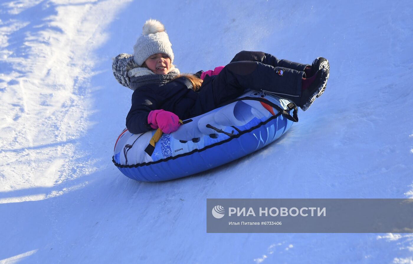 Катание на тюбингах в Москве