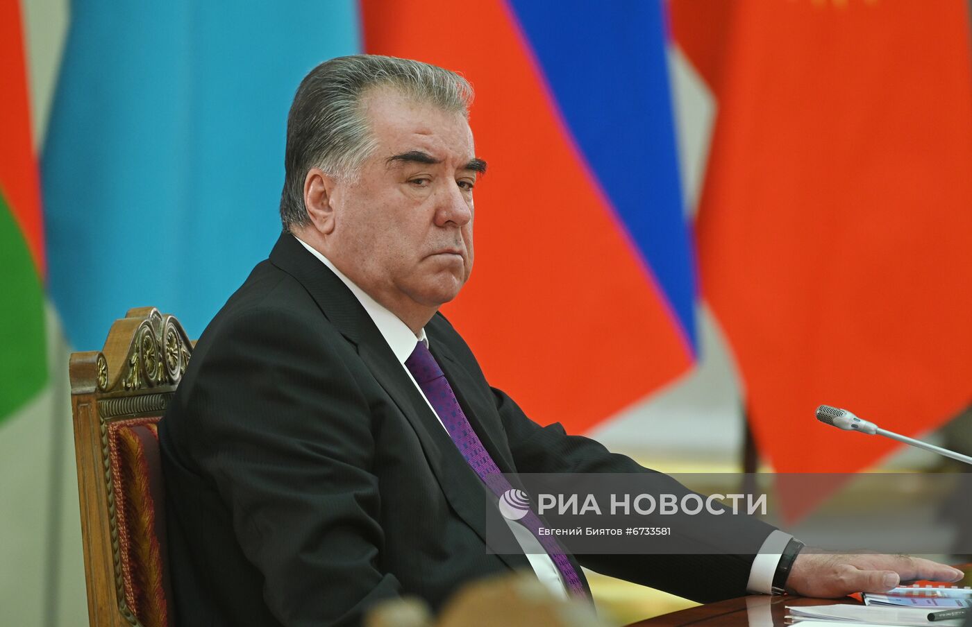 Президент РФ В. Путин принял участие в неформальной встрече руководителей государств - участников СНГ
