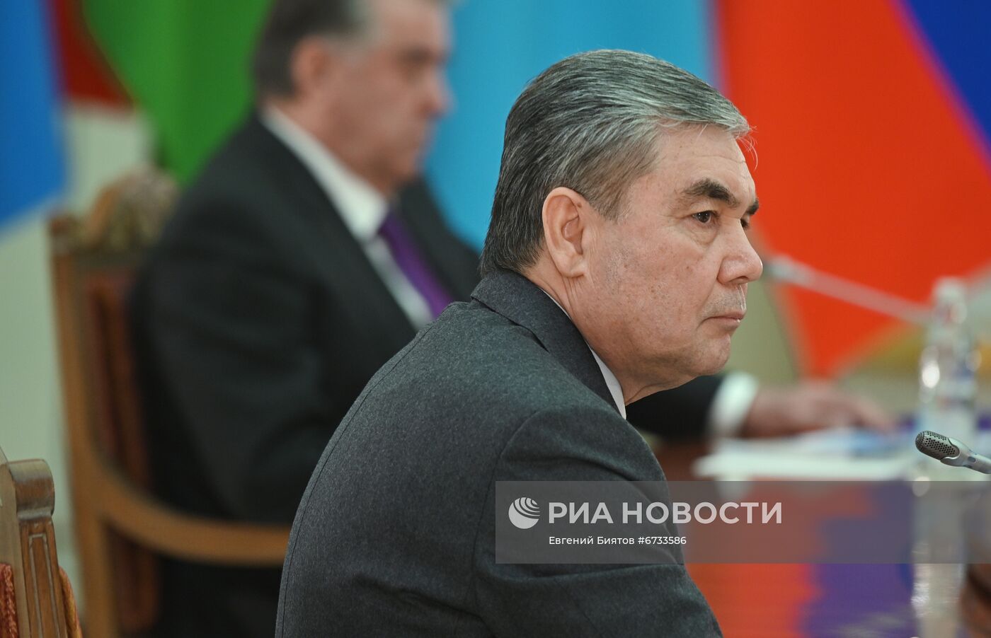 Президент РФ В. Путин принял участие в неформальной встрече руководителей государств - участников СНГ