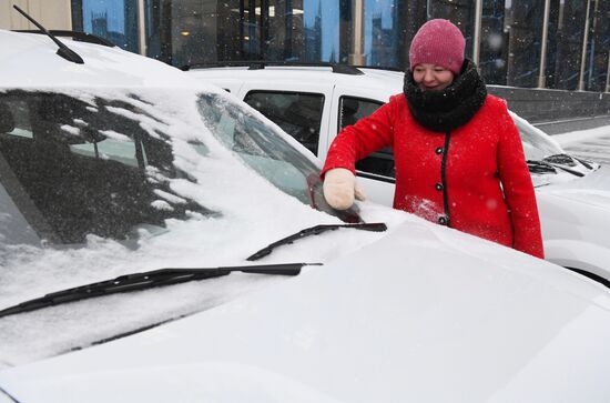 Вручение ключей от автомобилей многодетным семьям