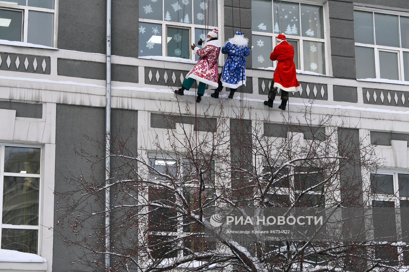 Поздравление c Новым годом пациентов детской больницы в Новосибирске