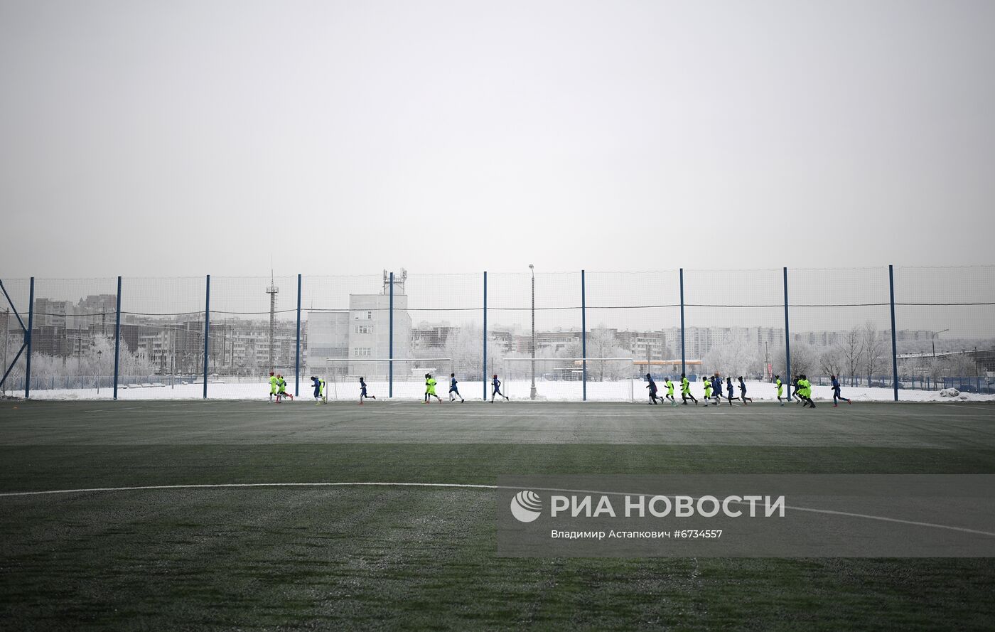 Мэр Москвы С. Собянин посетил новое футбольное поле с подогревом в Москве