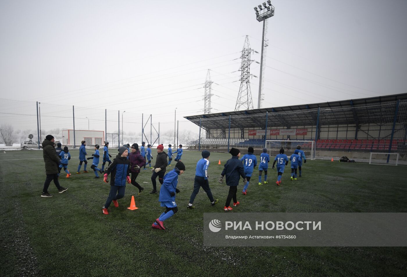 Мэр Москвы С. Собянин посетил новое футбольное поле с подогревом в Москве