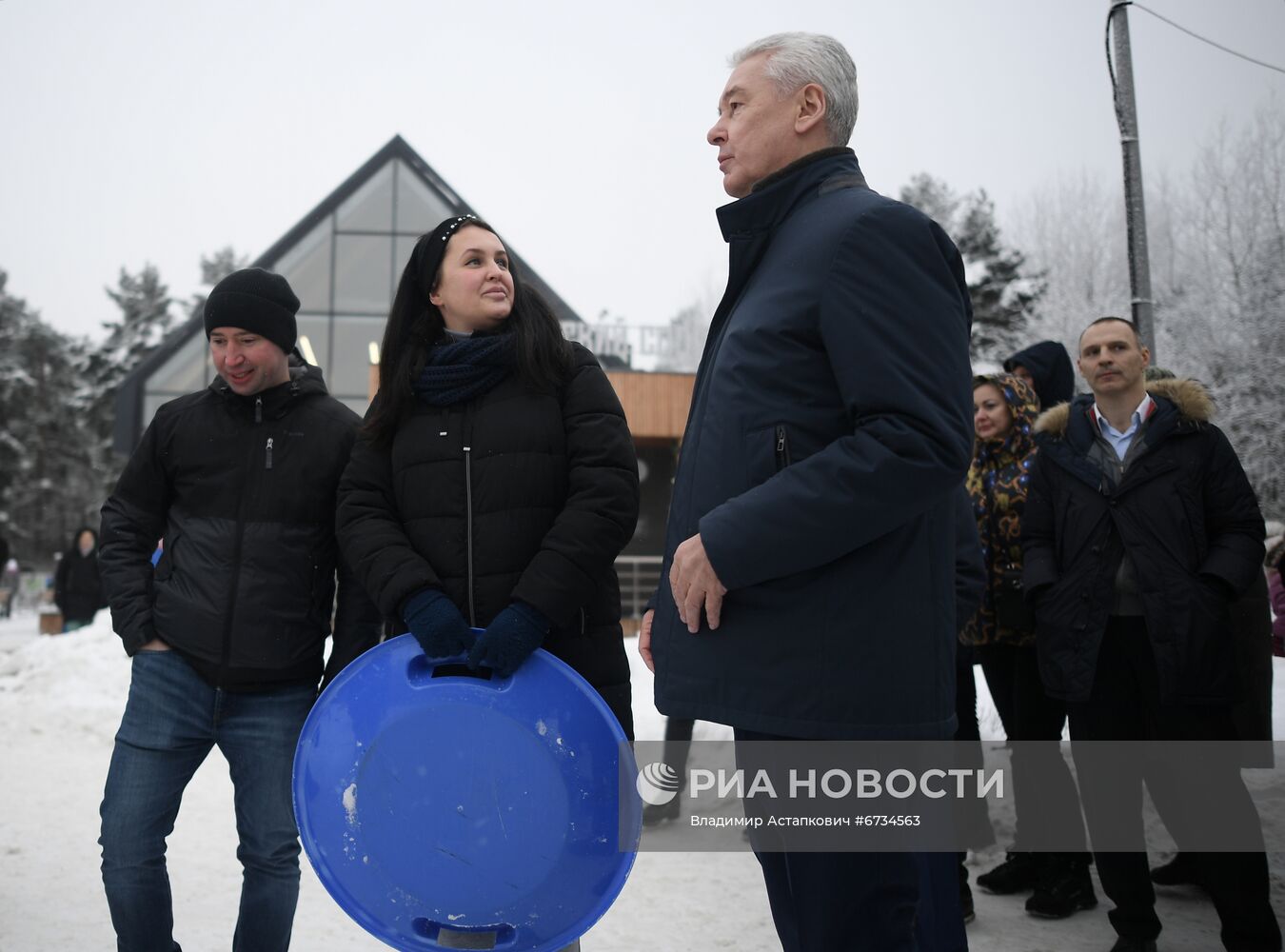 Мэр Москвы С. Собянин посетил новое футбольное поле с подогревом в Москве