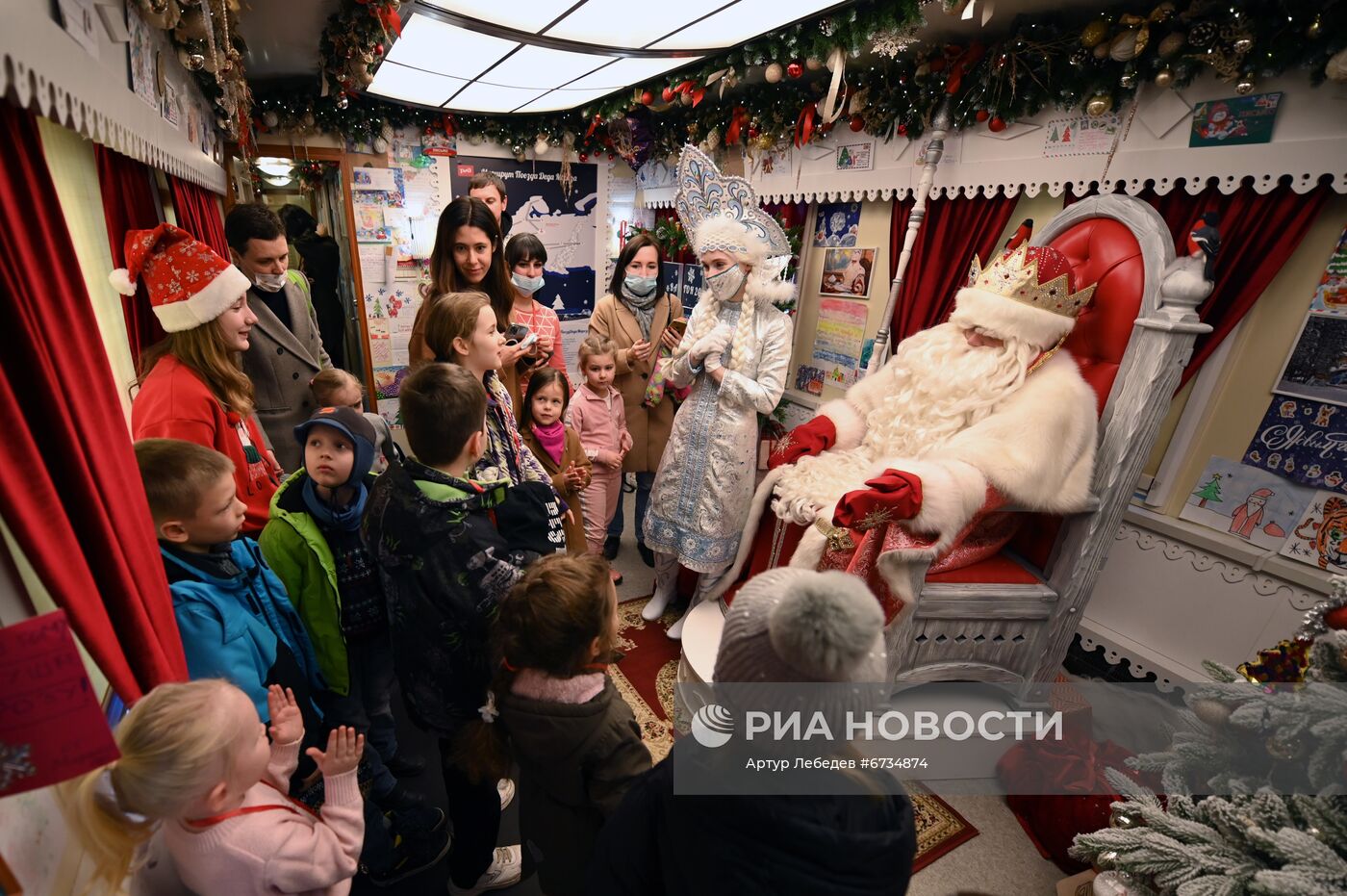 Поезд Деда Мороза прибыл в Сочи
