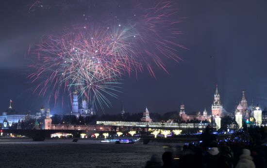 Празднование Нового года в Москве