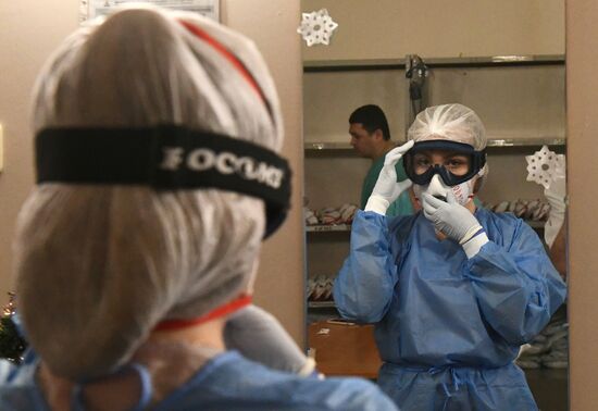 Работа ковид-госпиталя в новогоднюю ночь в Красноярске