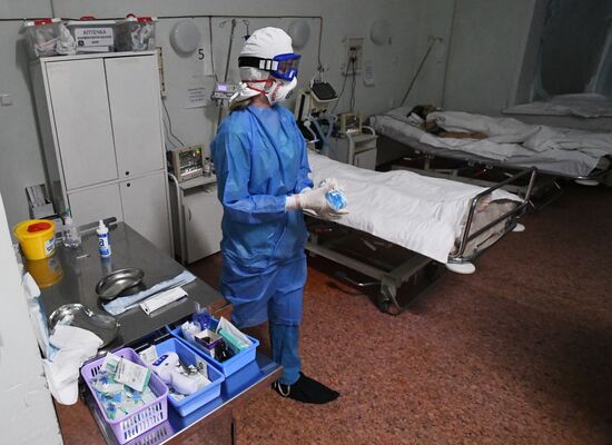 Работа ковид-госпиталя в новогоднюю ночь в Красноярске