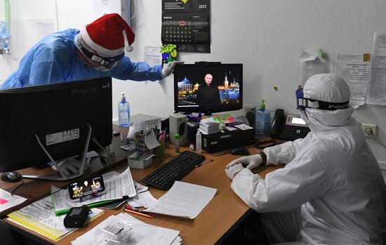 Работа ковид-госпиталя в новогоднюю ночь в Красноярске