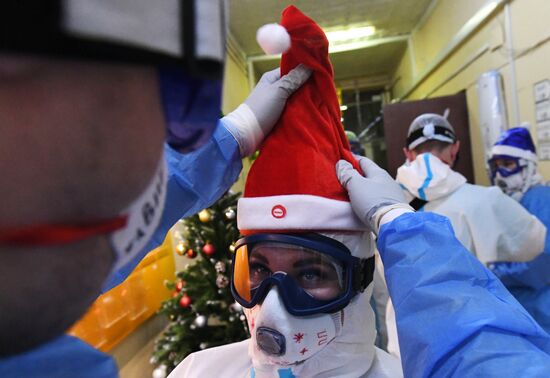 Работа ковид-госпиталя в новогоднюю ночь в Красноярске