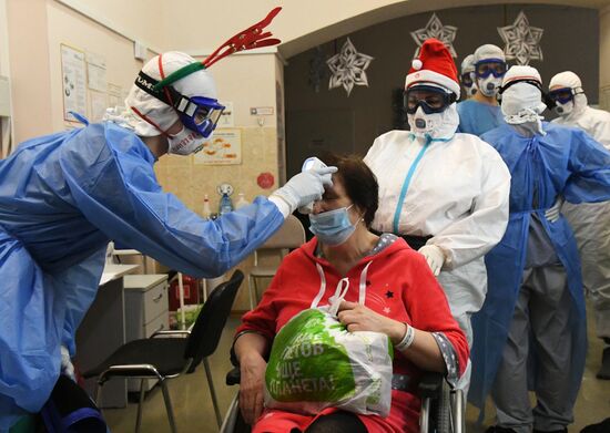 Работа ковид-госпиталя в новогоднюю ночь в Красноярске