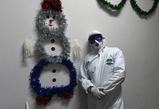 Работа ковид-госпиталя в новогоднюю ночь в Красноярске