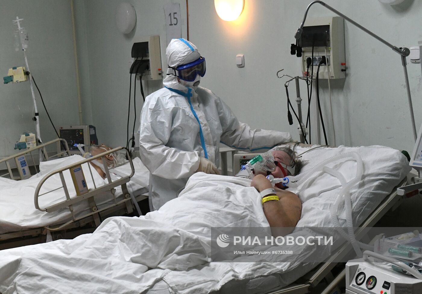 Работа ковид-госпиталя в новогоднюю ночь в Красноярске