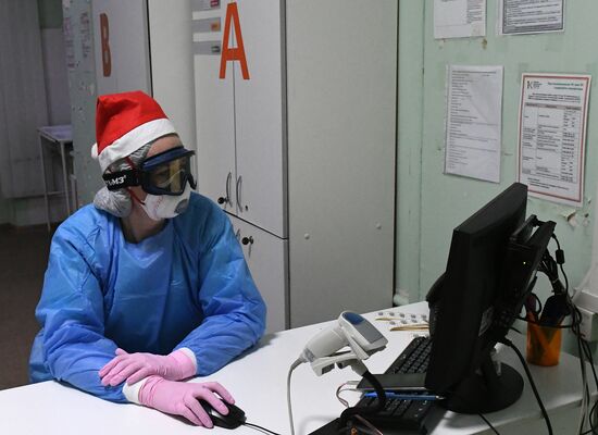 Работа ковид-госпиталя в новогоднюю ночь в Красноярске