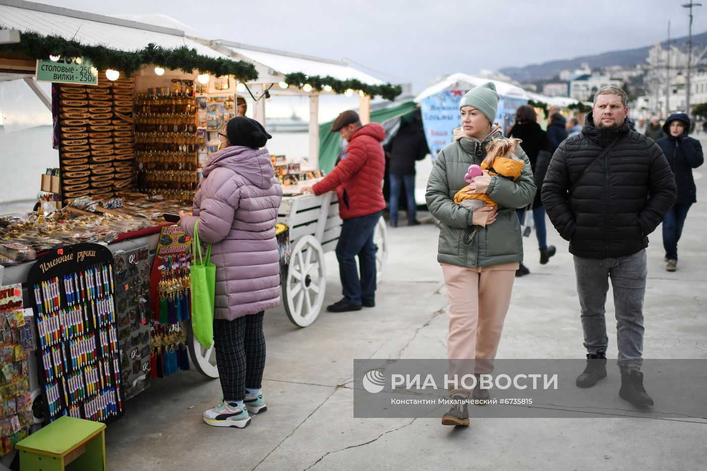 Рождественская ярмарка в Ялте