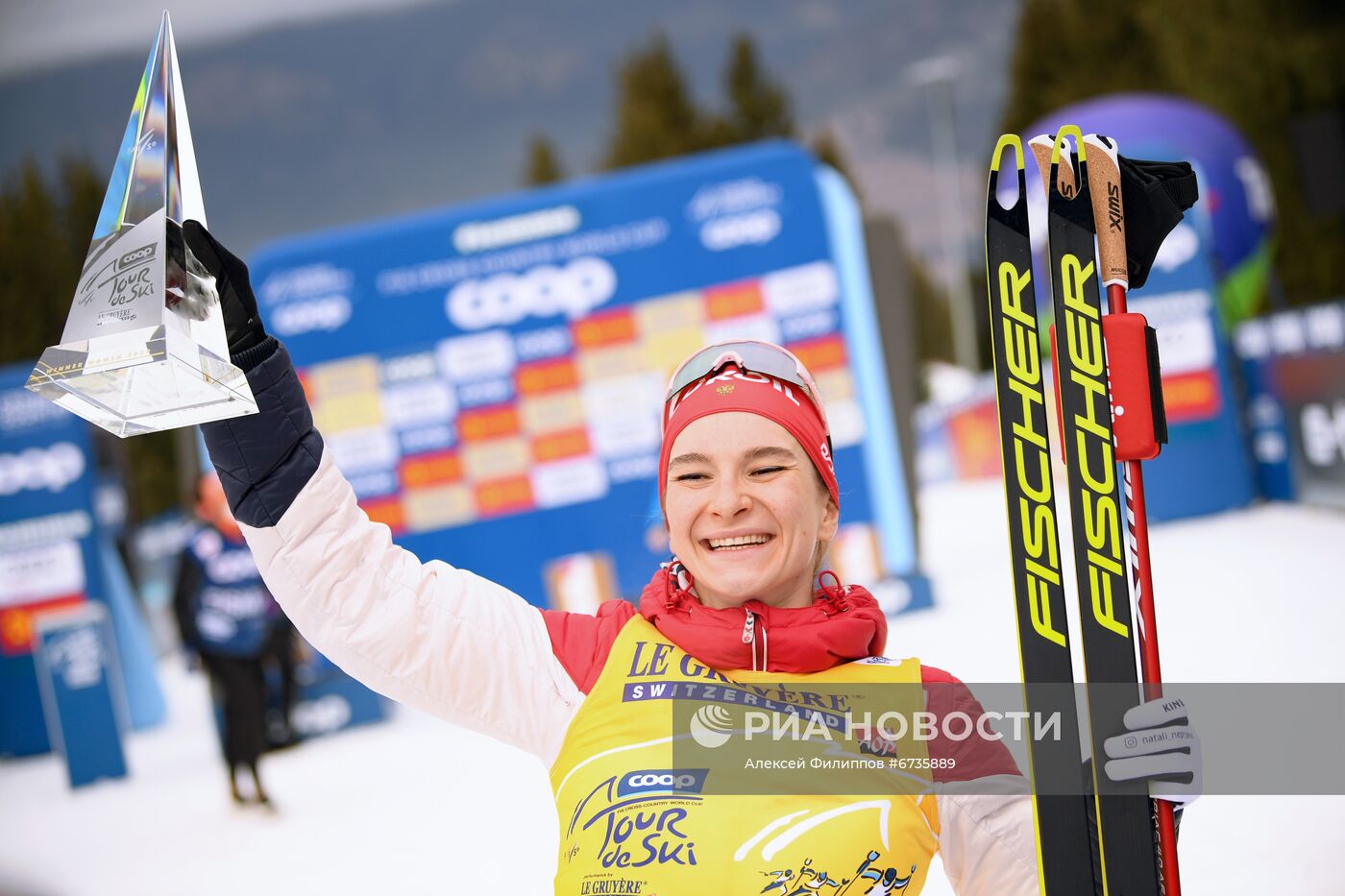 Российская лыжница Наталья Непряева - победитель "Тур де Ски"