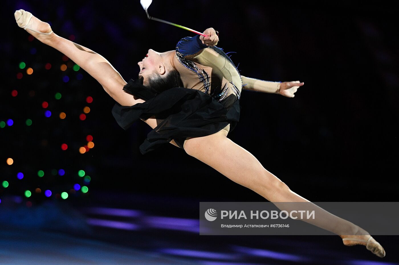 Шоу "Новогодняя елка спорта - от первых шагов до Олимпа"