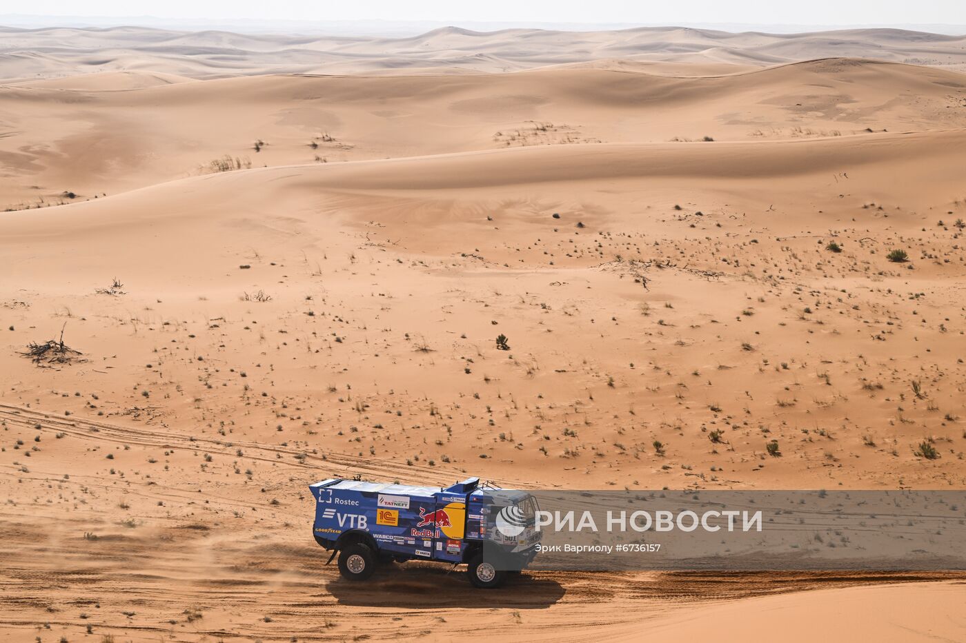 Выступление спортивной команды "КАМАЗ-мастер" на ралли-марафоне "Дакар"