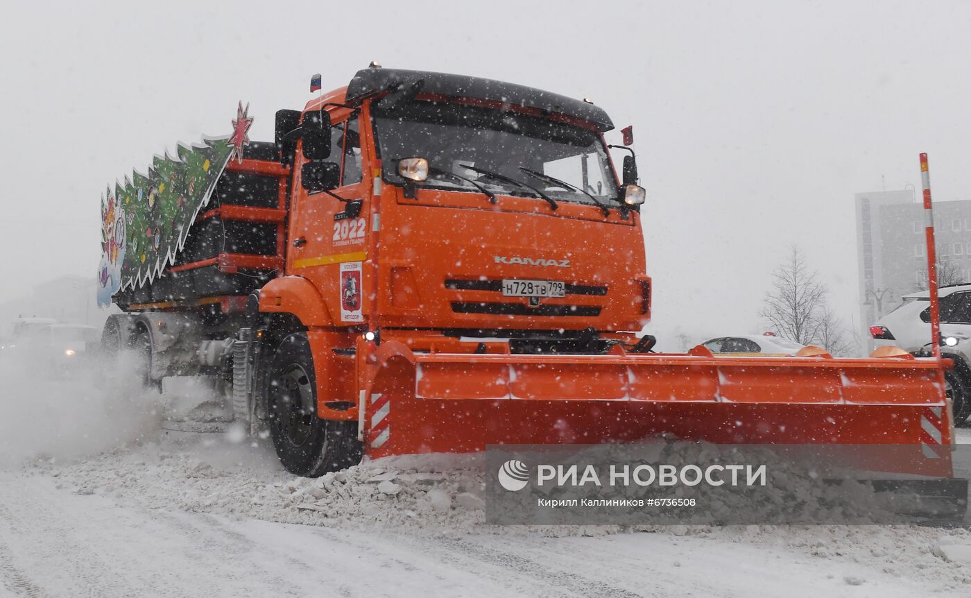 Уборка снега в Москве