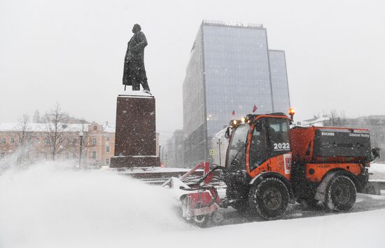 Уборка снега в Москве