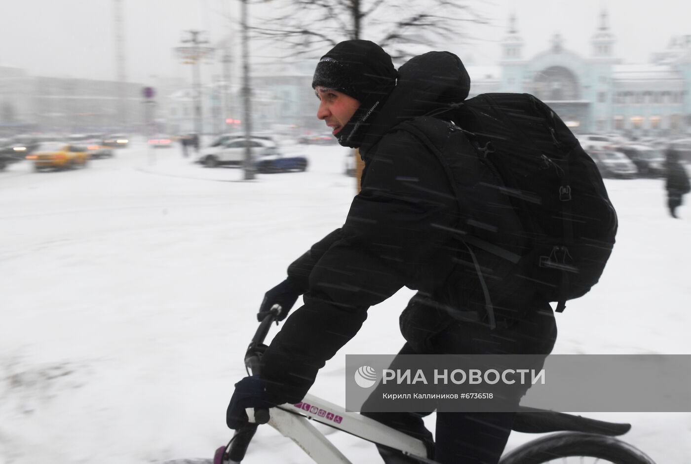 Снег в Москве