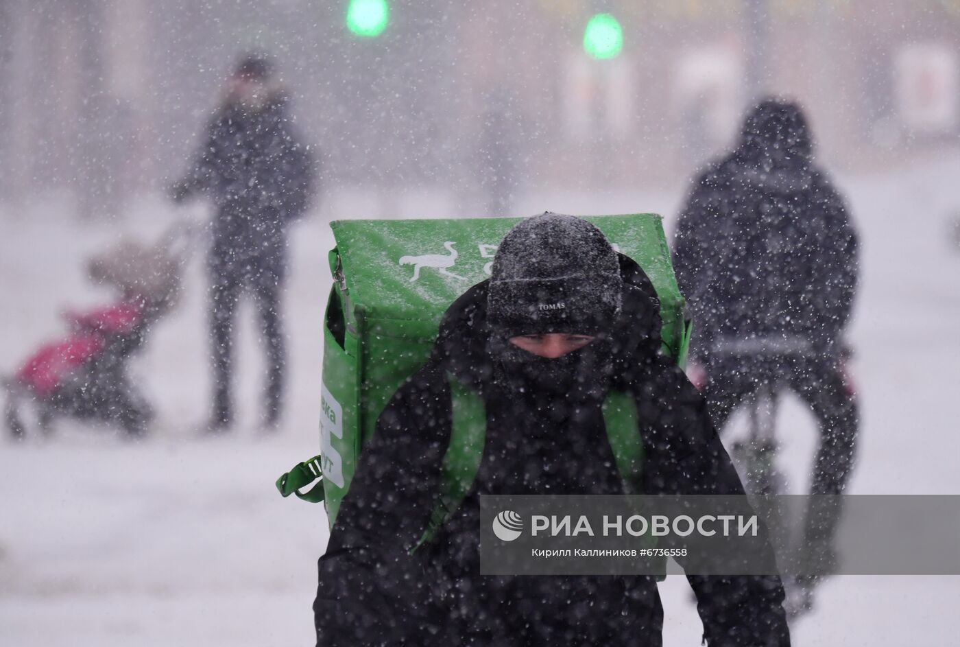 Снег в Москве