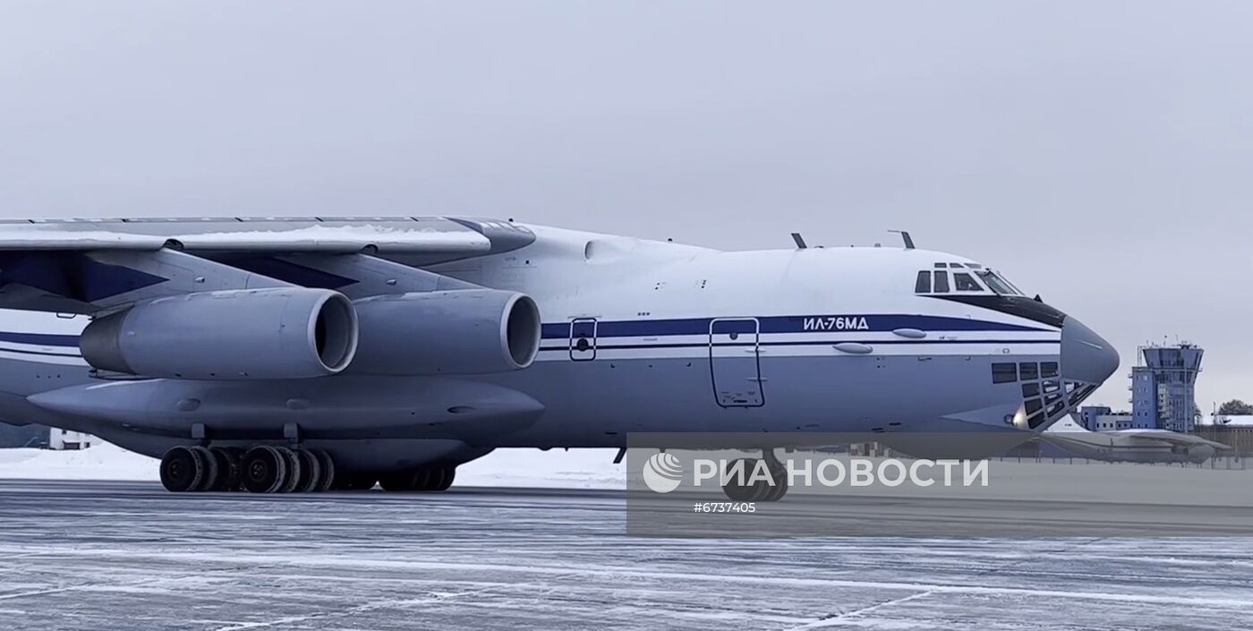 Отправка российской части миротворческого контингента в Казахстан