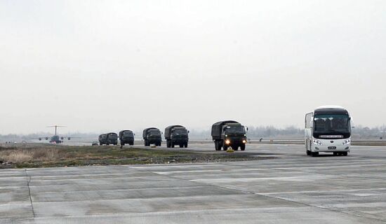 Военные Таджикистана и Армении из состава миротворцев ОДКБ вылетают в Казахстан