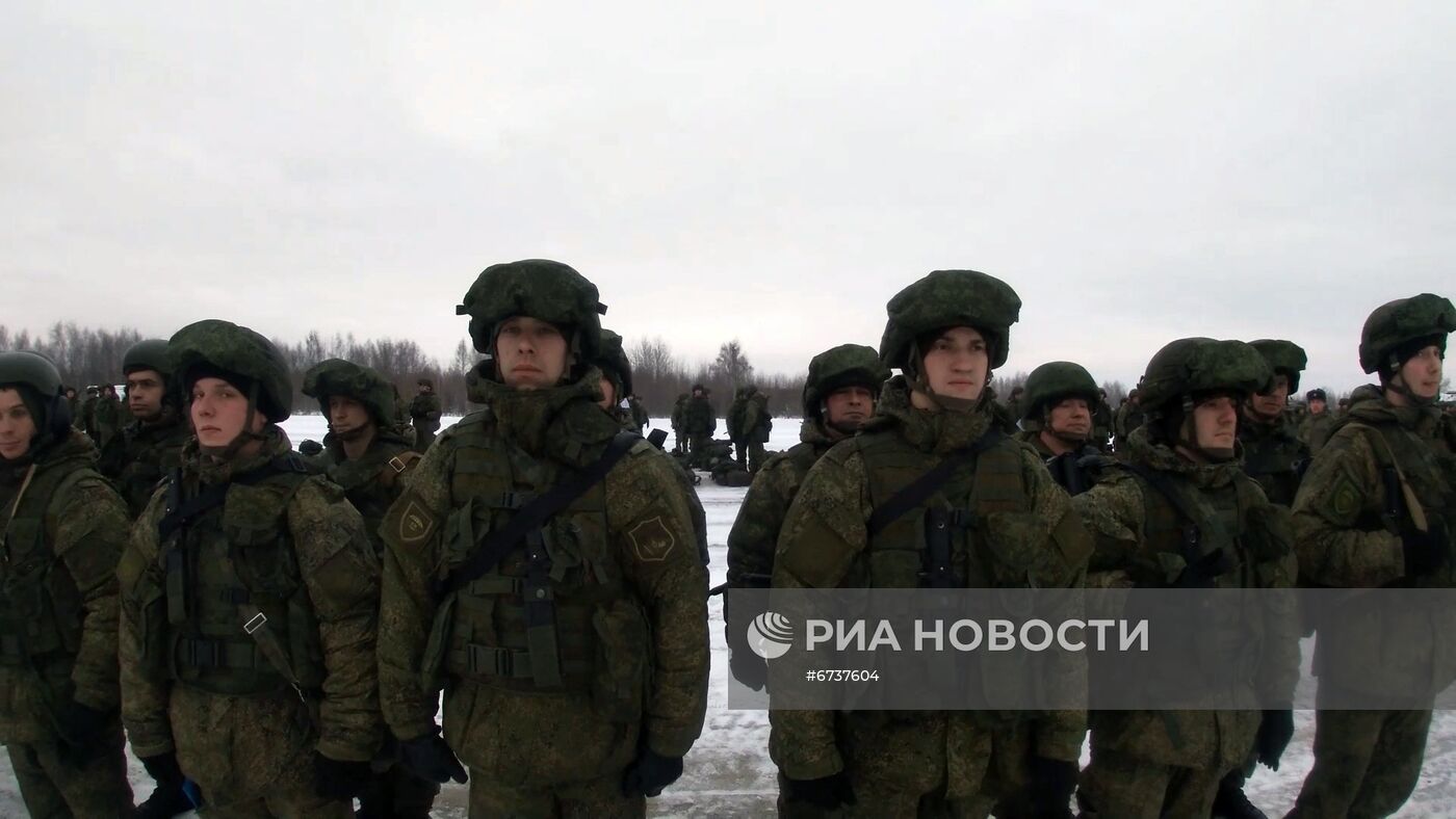 Отправка российской части миротворческого контингента в Казахстан