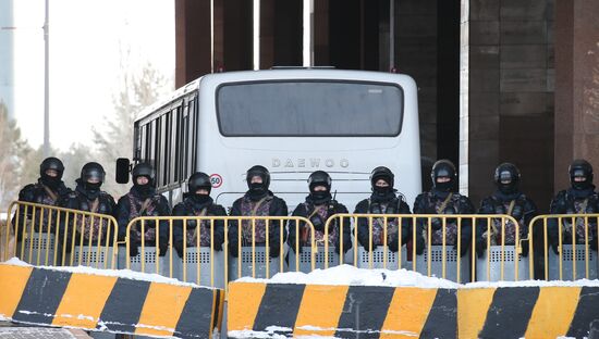 Ситуация в городах Казахстана во время ЧП