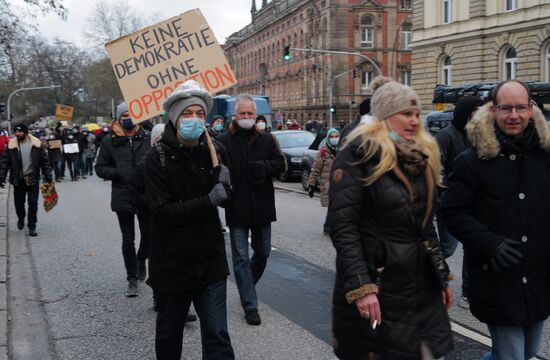 Акция против "антиковидных" мер в Гамбурге