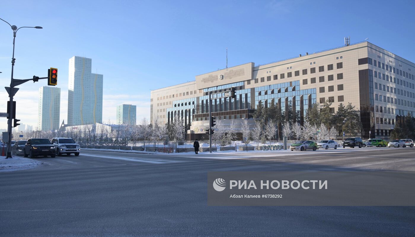 Траур по погибшим во время беспорядков в Казахстане 