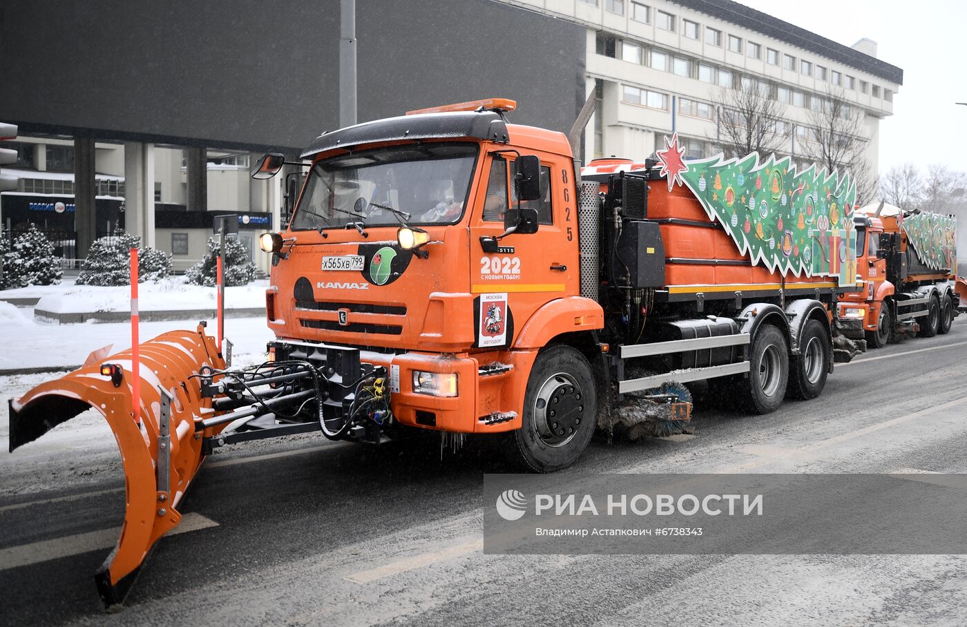 Снег в Москве