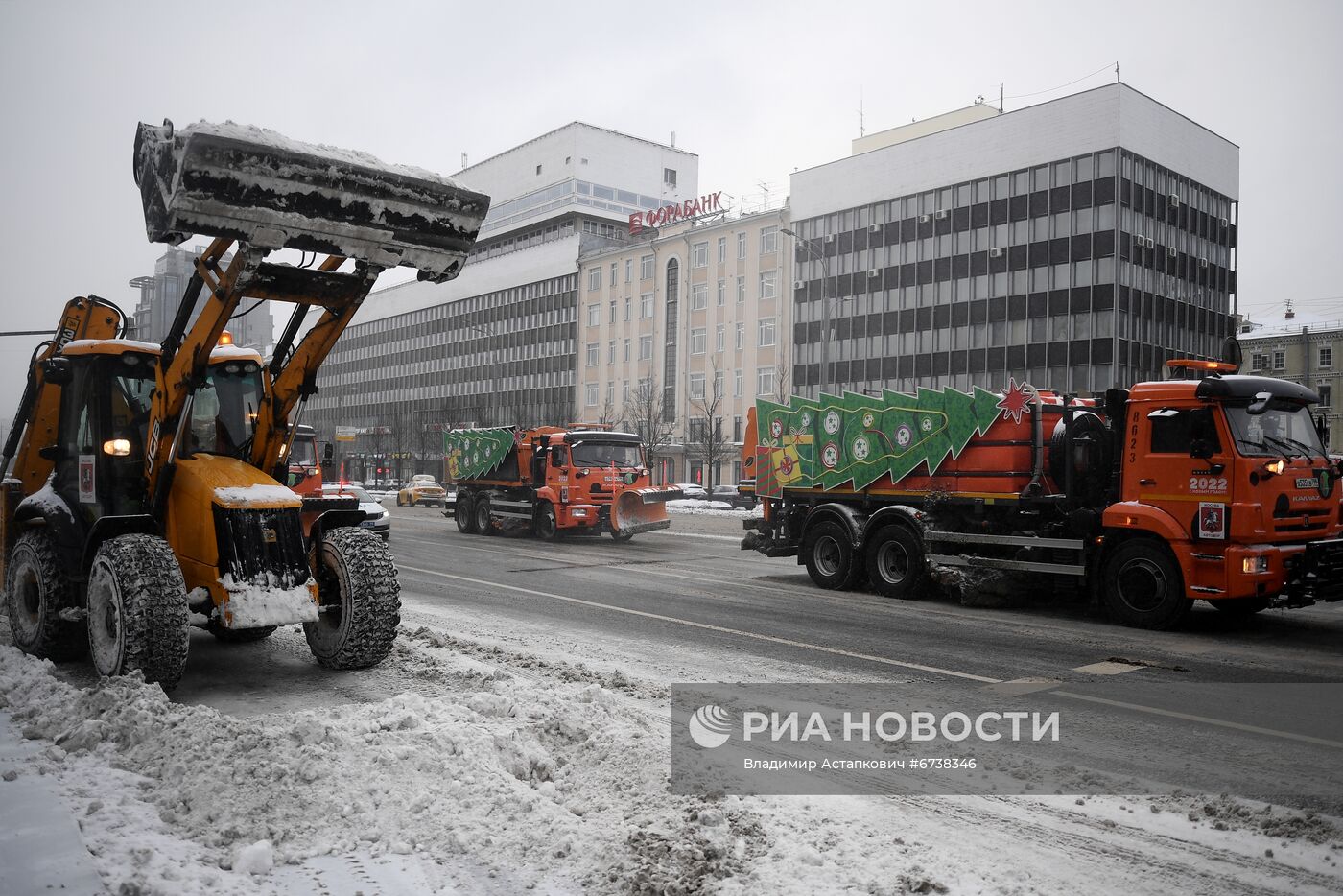 Снег в Москве