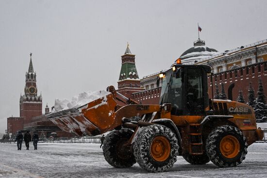 Снег в Москве