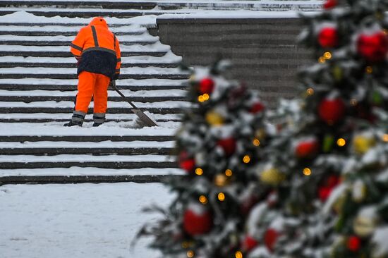 Снег в Москве