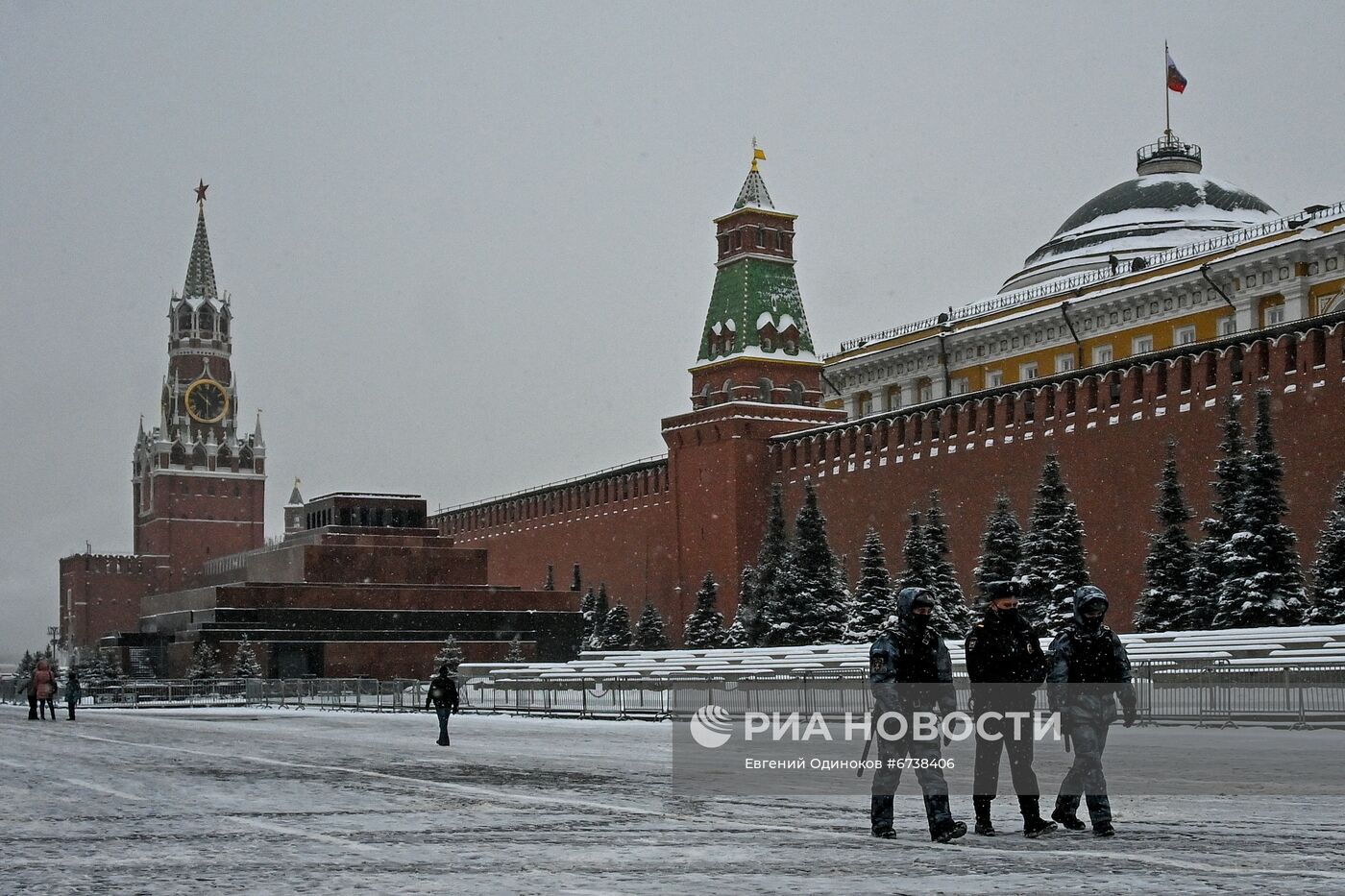 Снег в Москве