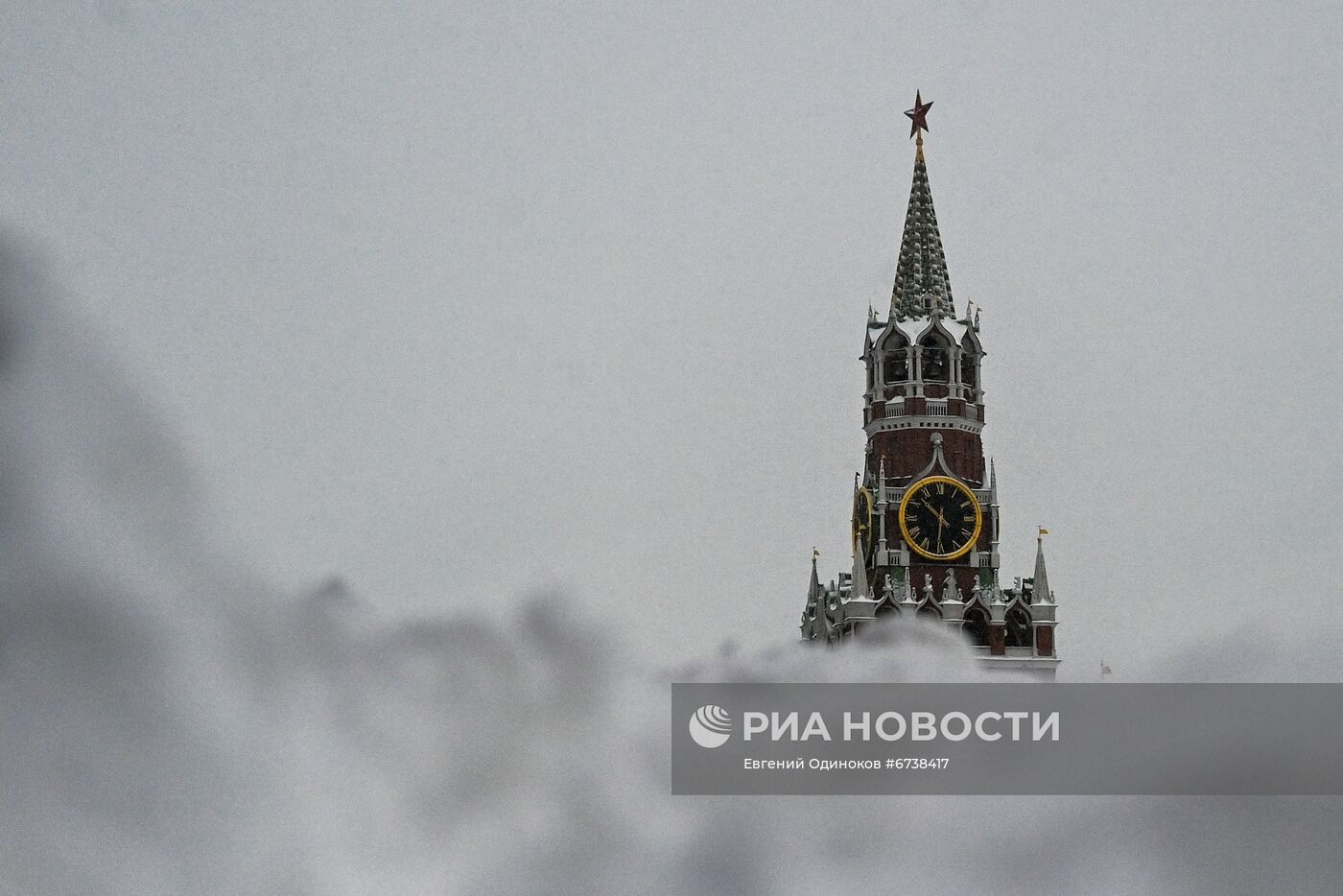 Снег в Москве