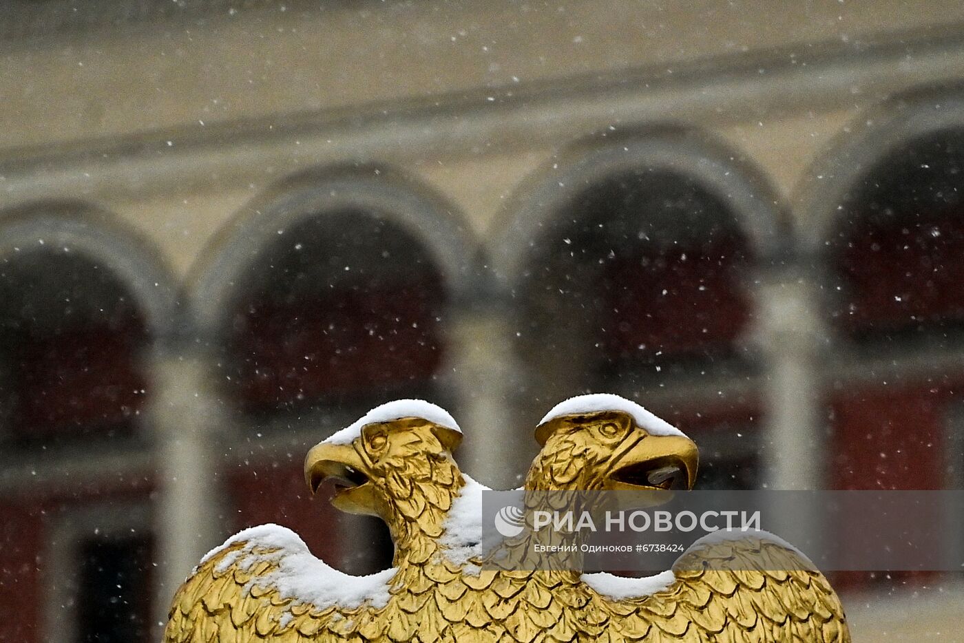 Снег в Москве