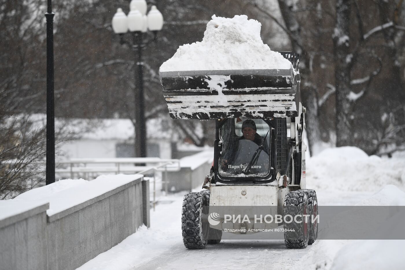 Снег в Москве