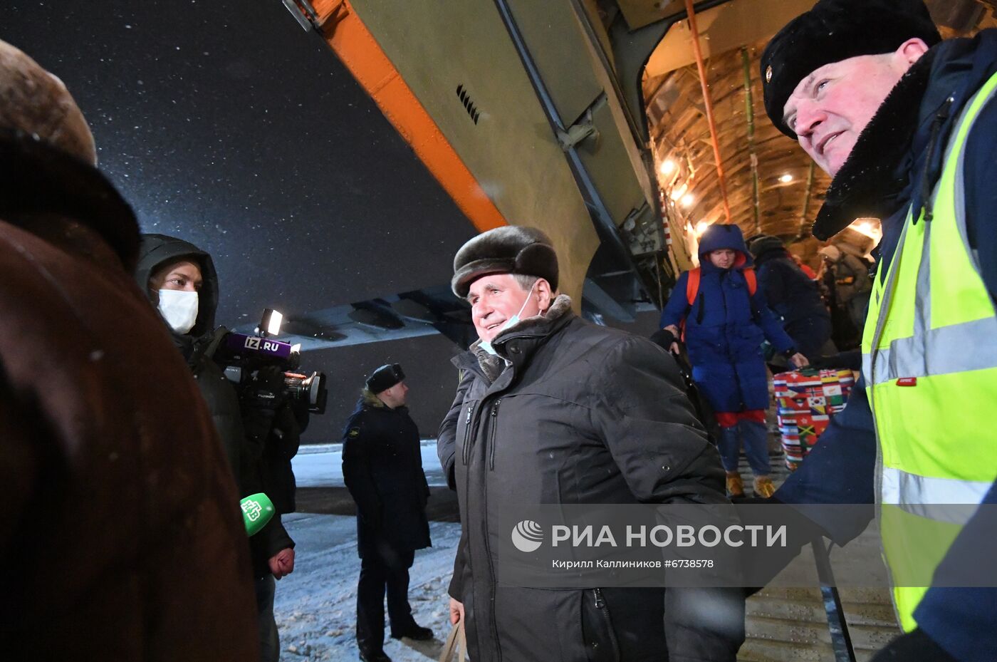 Российские военные эвакуировали граждан РФ и других стран из Казахстана