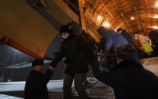 Российские военные эвакуировали граждан РФ и других стран из Казахстана