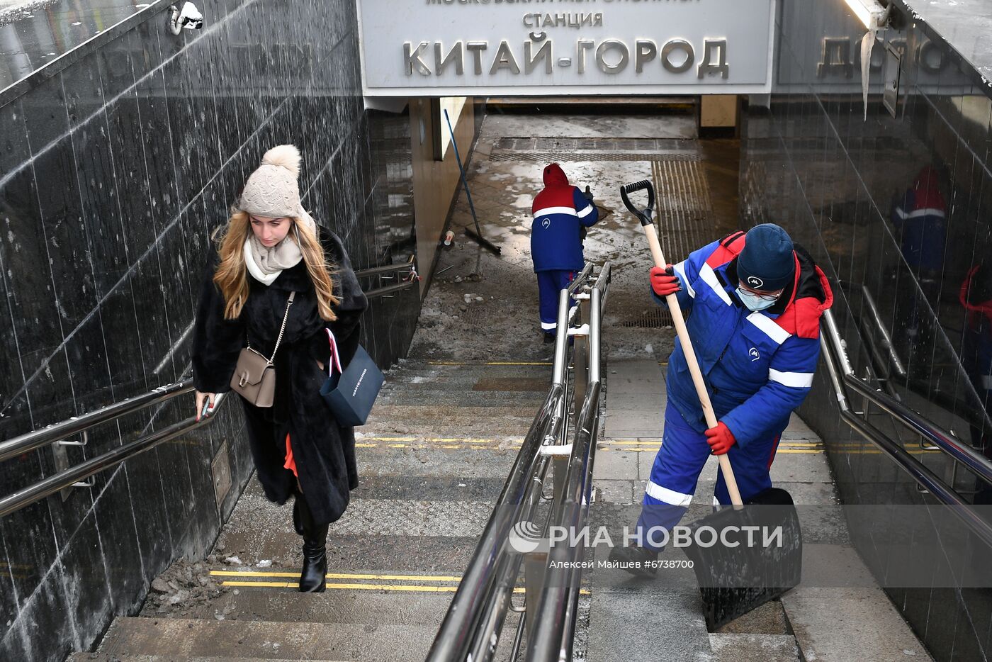 Уборка снега в Москве 