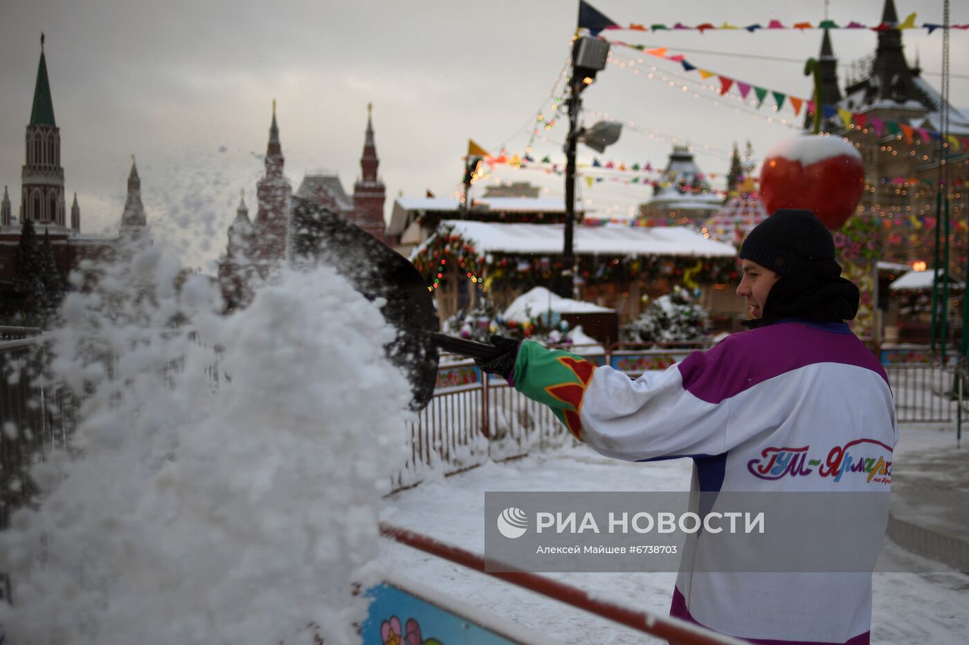 Уборка снега в Москве 