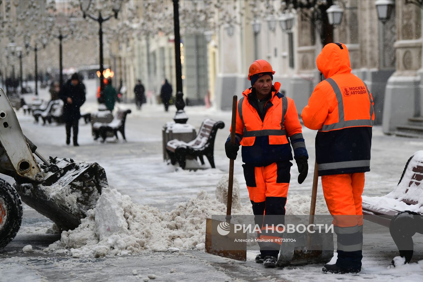 Уборка снега в Москве 
