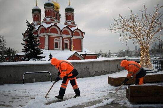 Уборка снега в Москве 